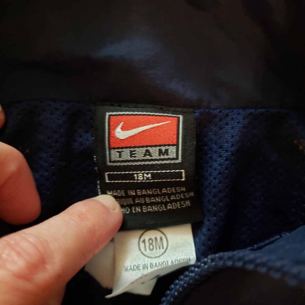 Vintage Nike NBA Baby Windbreaker Jacket - Picture 2 of 10
